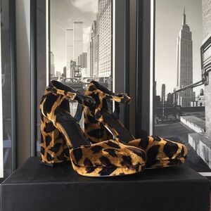 sexy TopShop leopard block sandals